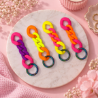 Neon-Schlüsselanhänger mit Chunky-Kette und Regenbogen-Karabiner