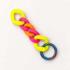 Neon-Schlüsselanhänger mit Chunky-Kette und Regenbogen-Karabiner